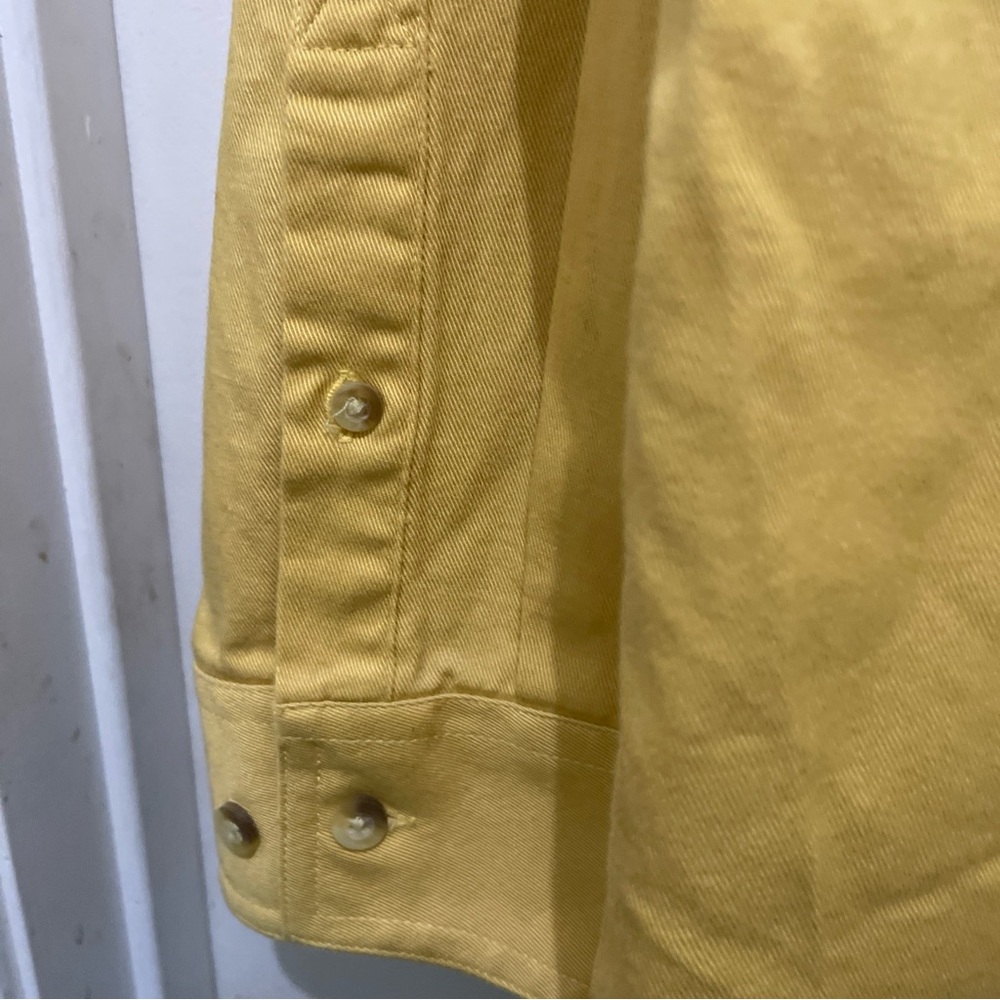 Covington men’s XL long sleeved 100% cotton shirt. Color is yellow. New with tag - Picture 5 of 12